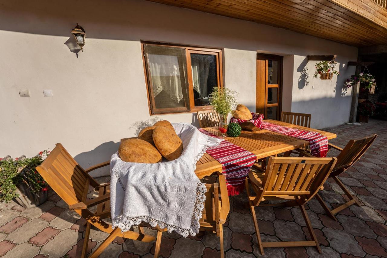 Casa Brutarului Crit Hotel Eksteriør billede